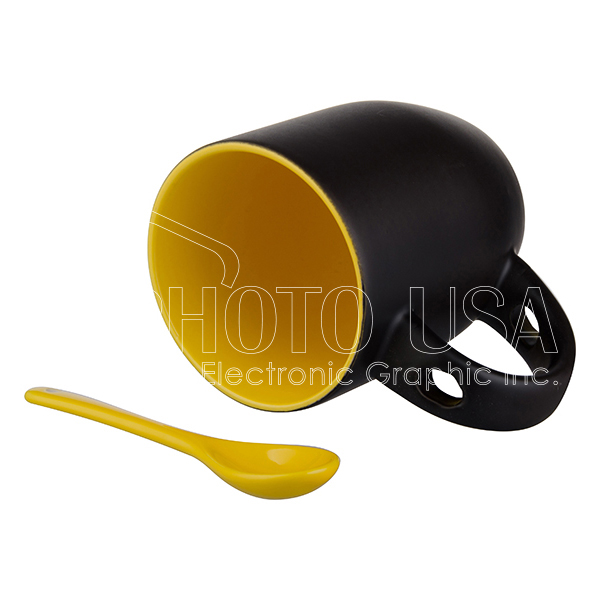 Changing-Color-Spoon-Mug-yellow-2.jpg